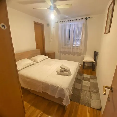 Roko Apartamento Tribalj